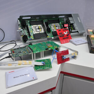 PCIe 7.0 connector demonstration board