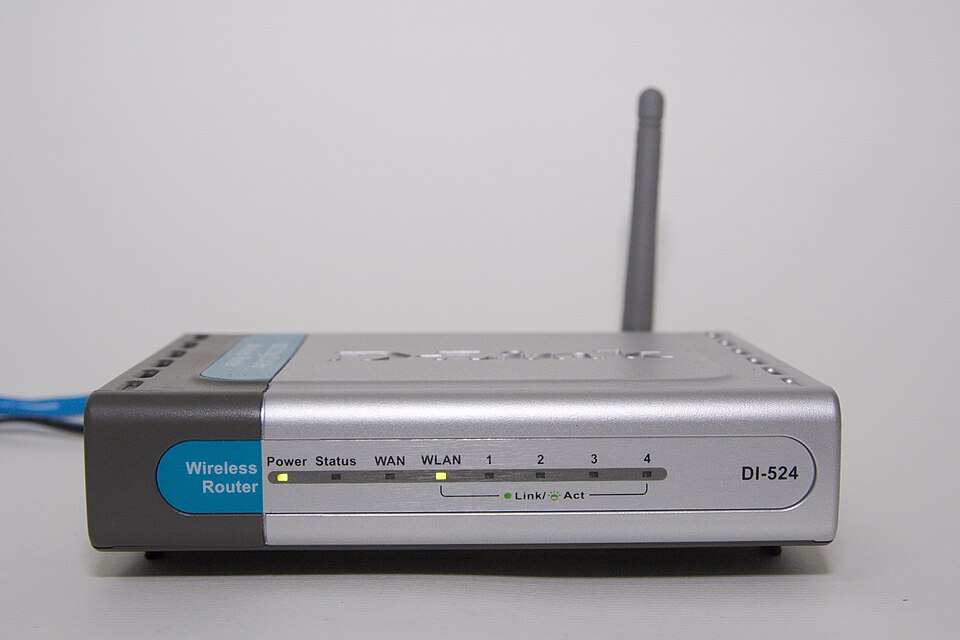 Router WiFi D-Link DI-524 — thiết bị tạo điểm phát sóng WiFi cá nhân