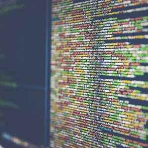 Code trên màn hình máy tính minh họa hiệu năng WebAssembly trong browser