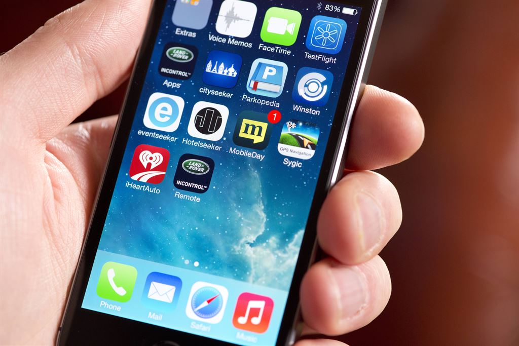 Màn hình smartphone hiển thị nhiều ứng dụng