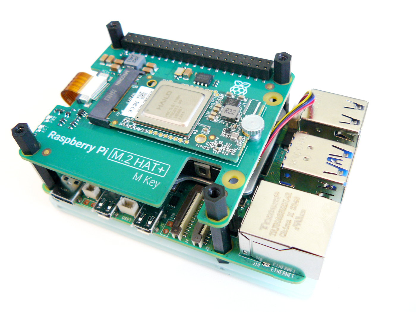 Module Hailo AI Accelerator M.2 gắn trên Raspberry Pi 5 qua adapter hat, ví dụ NPU edge chạy suy luận AI tại chỗ